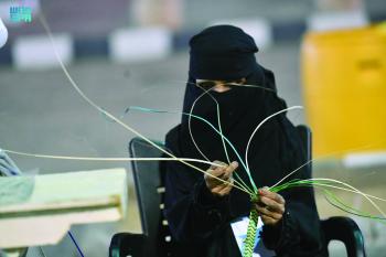 50 أسرة في موسم «العاصف» بفرسان