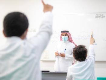 المدارس تضبط إيقاع الحياة اليومية للطلبة وأولياء الأمور