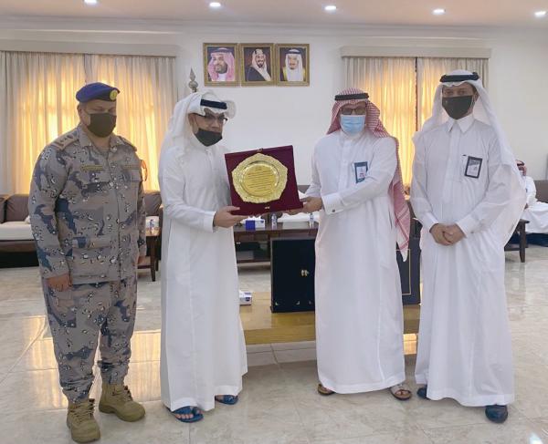 تكريم «فقيها» في نهاية تكليفه بإدارة ميناء الدمام