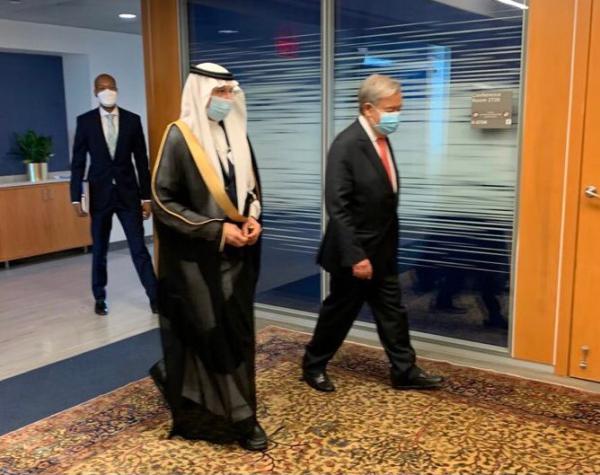 «العثيمين» و«غوتريش» يناقشان تعزيز التعاون