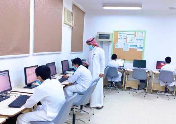 200 ألف معلم ومعلمة تقدموا لاختبار الرخصة المهنية