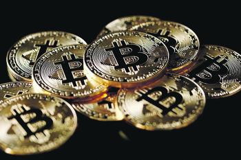 أسهم العملات الرقمية المشفرة تسجل تراجعاً