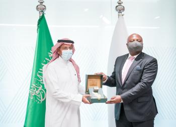 «الخريف» ووزير الخارجية البوروندي يتفقان على دعم التبادل التجاري