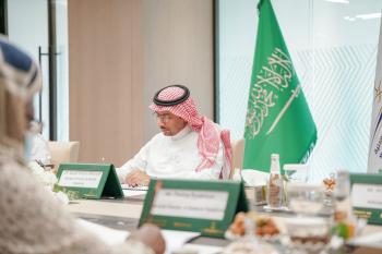 «الخريف» ووزير الخارجية البوروندي يتفقان على دعم التبادل التجاري