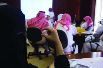 17 متدربا على أساسيات «لغة الإشارة»