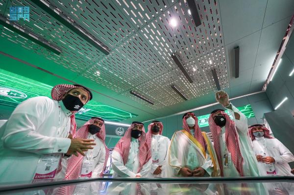 السفير «الدخيل» يشيد بالخدمات التقنية للداخلية في «جيتكس دبي» 