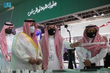 السفير «الدخيل» يشيد بالخدمات التقنية للداخلية في «جيتكس دبي» 