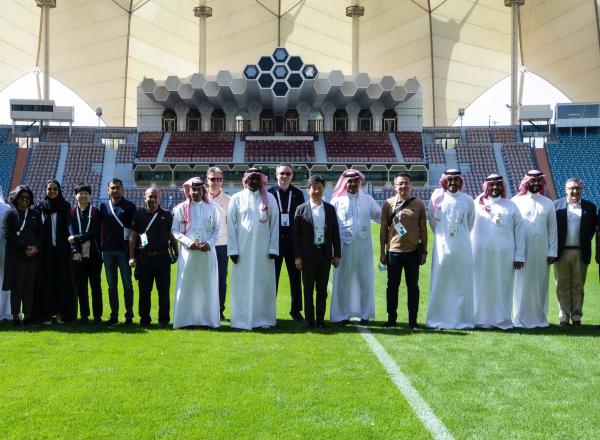 الوفد الآسيوي يتفقد مرافق ملف السعودية 2027