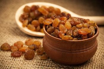 مركبات الفلافونويد في الزبيب مضادة للأكسدة