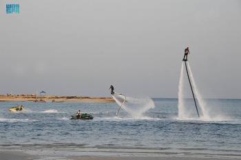 بالصور.. افتتاح بطولة المملكة للدبابات البحرية والقوارب بالجبيل