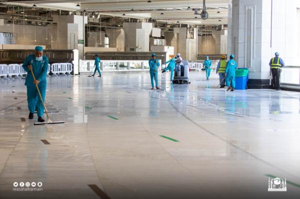 تهيئة مسارات للطائفين من صحن المطاف إلى الأدوار العليا للمسعى