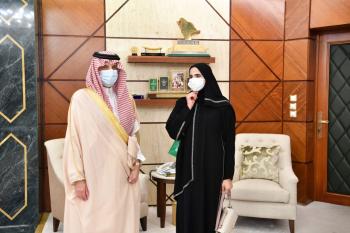 .. ويشيد بالإنجازات الرياضية للأشخاص ذوي الإعاقة