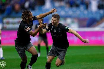 الهلال.. يتنفس بالرائد!