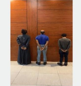 ضبط 3 مقيمين بالرياض سرقوا مركبات وفككوها بغرض المتاجرة 