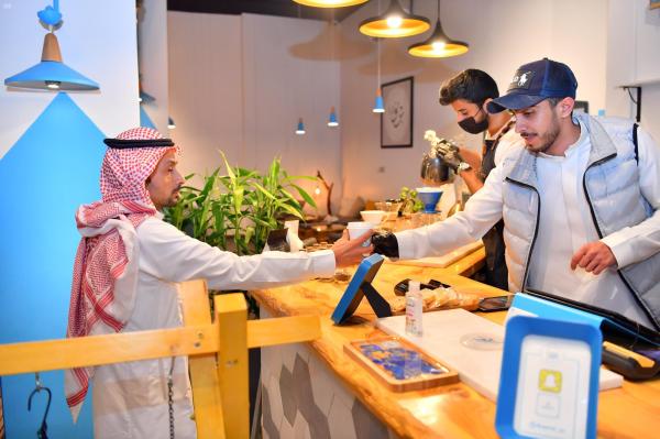 استطلاع : 58٪ من الموظفين في المملكة متميزون في استخدام تكنولوجيا