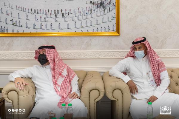 «المحيميد» يبحث تطوير التعاون مع مدير الهلال الأحمر بمكة