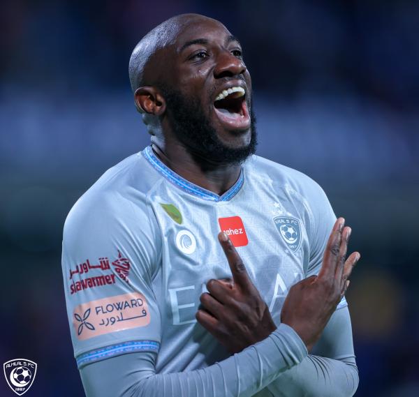 هذا هو الحال .. غيم ومطر وهلال