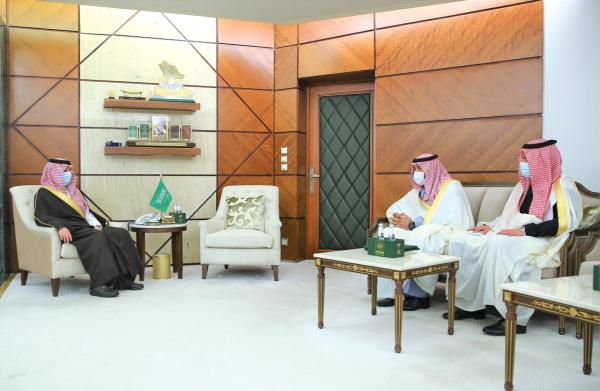 أمير الشرقية يؤكد أهمية تدريب النشء على «الفروسية»