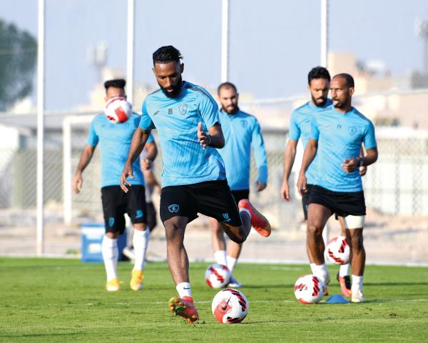الاتحاد يختبر صدارته بـ«أبها»