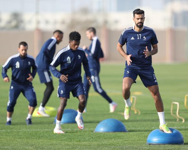 إجازة للاعبي الاتفاق بعد تأجيل لقاء الهلال
