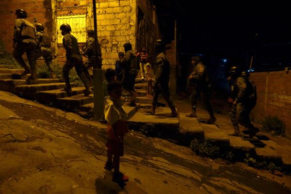إعلان حالة الطوارئ في ثلاث مقاطعات بالإكوادور بسبب الجرائم