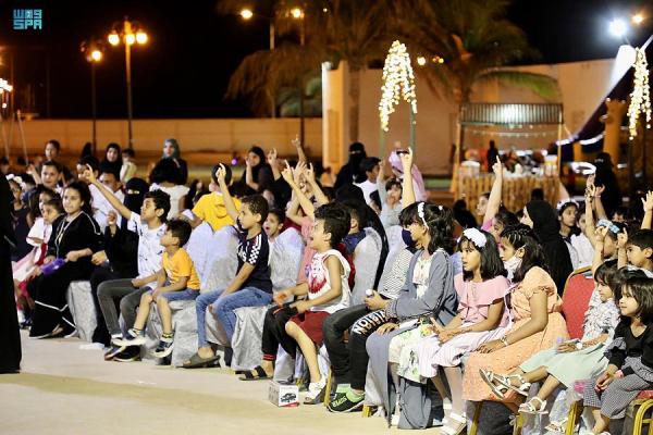 الحديقة البحرية بـ «الوجه» تزدهر باحتفالات العيد