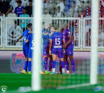 الهلال يقلب الطاولة على ضمك