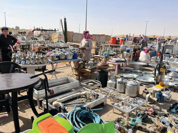 حراج الخبول بحفر الباطن.. معلم تجاري بلا خدمـات
