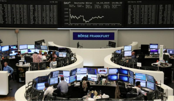 أسهم أوروبا تتراجع مع تلاشي الانتعاش بعد رفع الفائدة الأمريكية