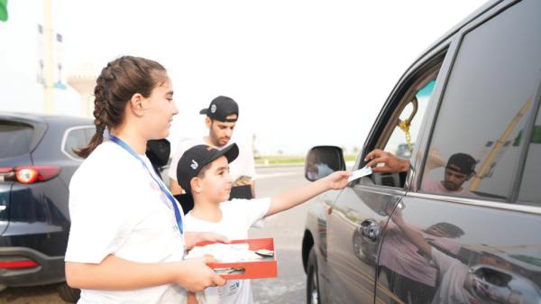 أمانة الشرقية تعايد زوار الكورنيش بـ 10 آلاف هدية