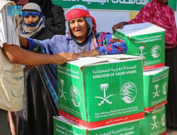 «مركز الملك سلمان»..63 طن غذاء للأسر المحتاجة بتعز