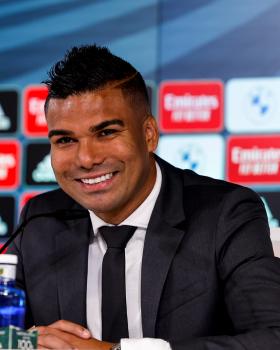 كاسيميرو يودع ريال مدريد بالدموع بعد انتقاله لمانشستر يونايتد