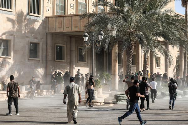  مظاهرة في ساحة قصر الحكومة بالمنطقة الخضراء ببغداد - د ب أ