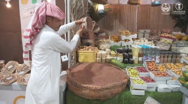 مهرجان منتجات الريف في الأحساء يجذب آلاف الزوار