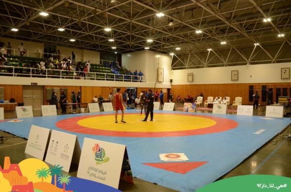 النصر بطل الوسطى في المصارعة