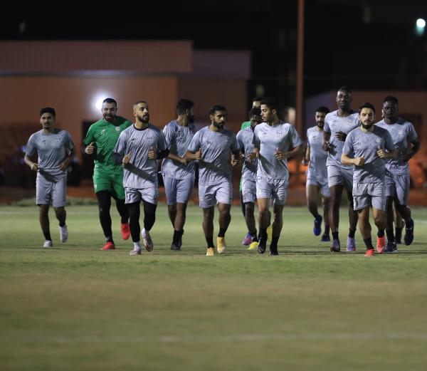 دوري يلو ..هجر ضيفاً على العين ..الساحل يهدد العروبة ..جدة يستضيف