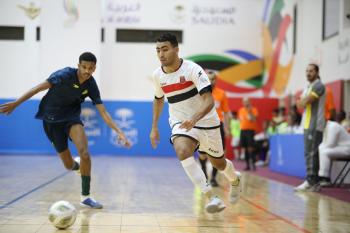 جانب من مباراة النصر والرياض في كرة الصالات بدورة الألعاب السعودية