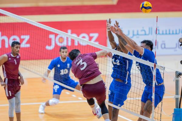 طائرة الهلال تعبر الفيصلي