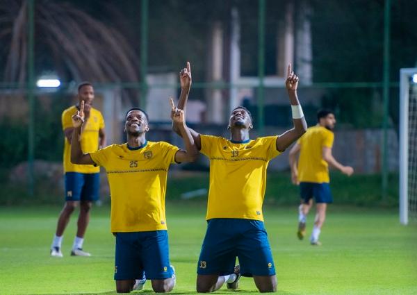 التعاون يواصل تدريباته في إطار معسكر العين