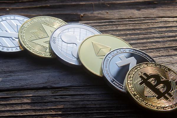 أسعار العملات الرقمية اليوم.. انهيار جديد