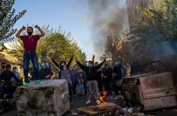 صحيفة أمريكية تضع «المفتاح المفقود» أمام الإيرانيين لإسقاط الملالي