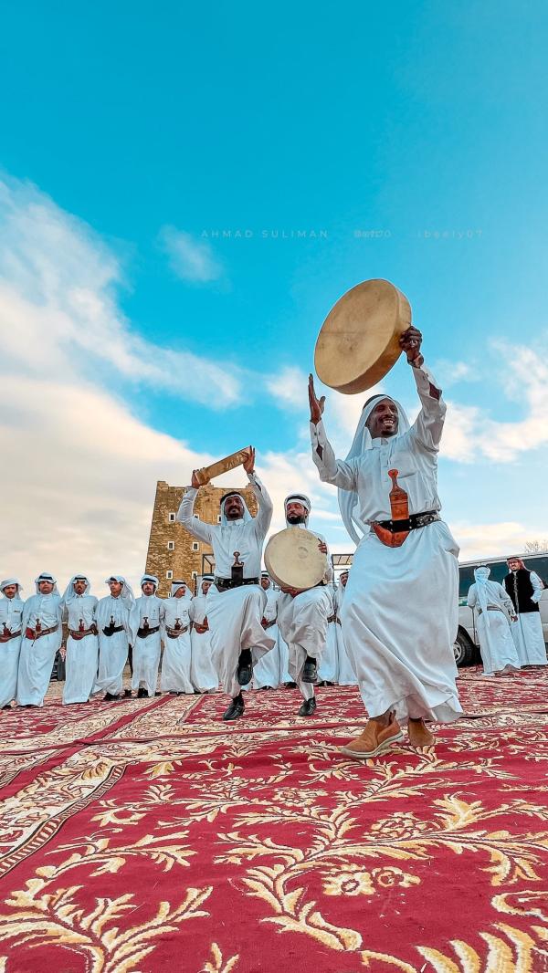 يشارك في المهرجان 16 فرقة شعبية من مختلف مدن المملكة- حساب السياحة على تويتر