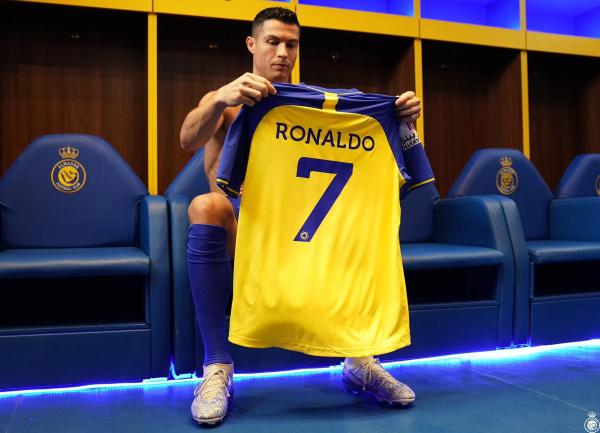 كريستيانو رونالدو: تمثيل النصر شرفًا.. واتطلع لجلب السعادة للناس