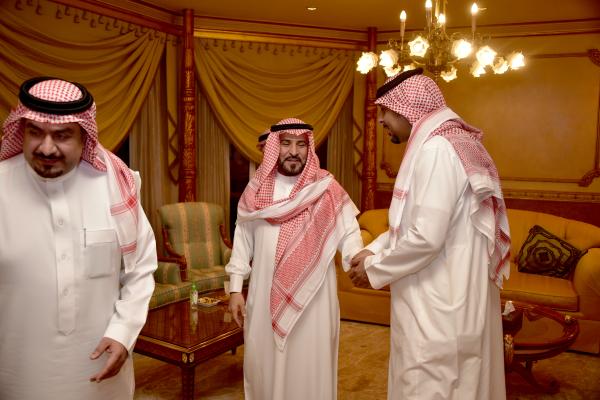 أسرة الأنصاري تفتح أبواب مجلسها الرمضاني