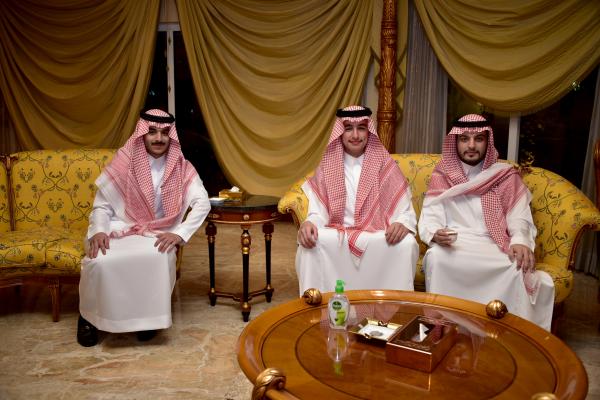 أسرة الأنصاري تفتح أبواب مجلسها الرمضاني