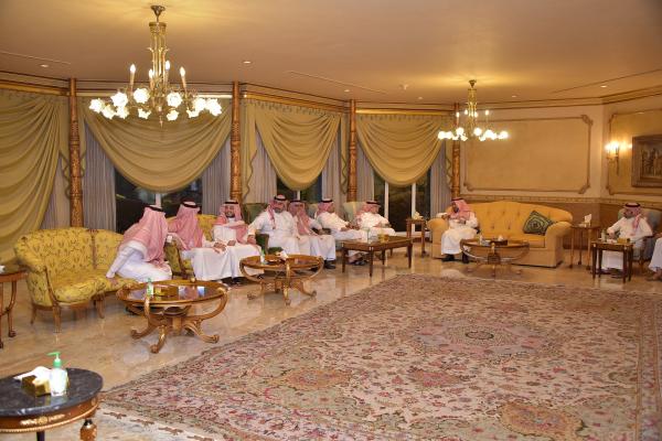 أسرة الأنصاري تفتح أبواب مجلسها الرمضاني