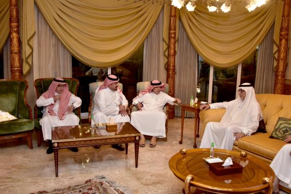 أسرة الأنصاري تفتح أبواب مجلسها الرمضاني