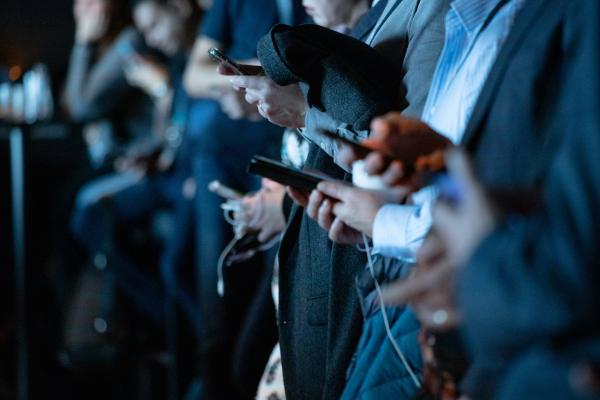 تستهلك وسائل التواصل الاجتماعي وقتًا كبيرًا من اليوم دون فائدة تُذكر - مشاع إبداعي