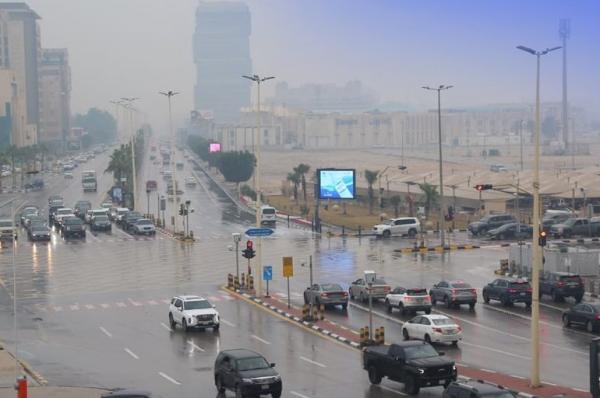 الأرصاد: توقعات بهطول أمطار تصل إلى غزيرة على الشرقية اليوم 