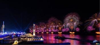الـ9 مساءً.. الألعاب النارية تنير سماء المملكة أول أيام عيد الفطر - اليوم
